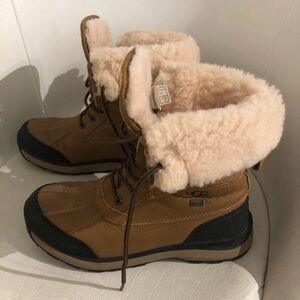 Ugg Adirondak Boot III-Size US9-Worn only twice-excellent condition as new- Tan